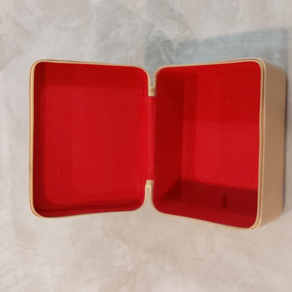 Vintage Gold Estee Lauder Makeup Storage Box Travel Box Red Interior - Picture 10 of 16